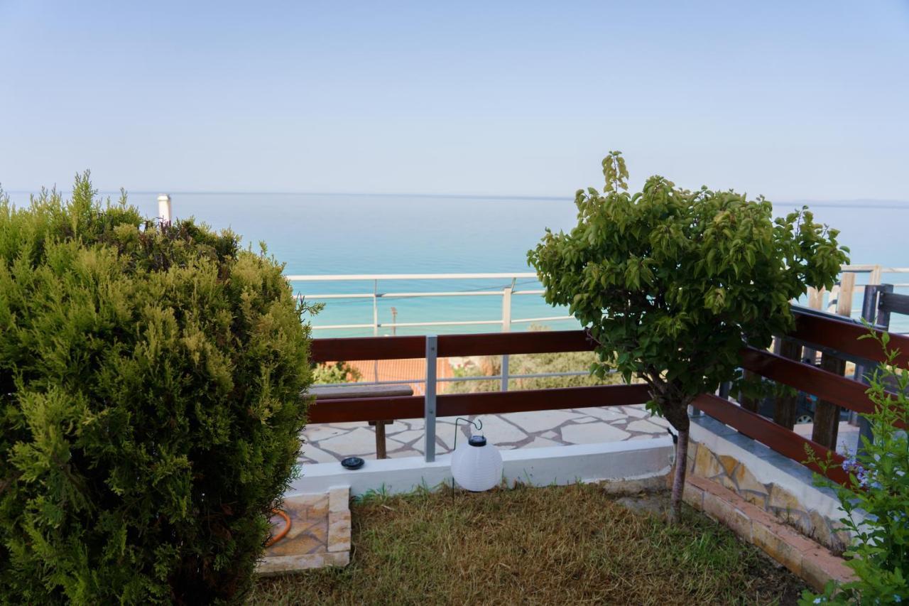 דירות Loutsa By The Sea מראה חיצוני תמונה